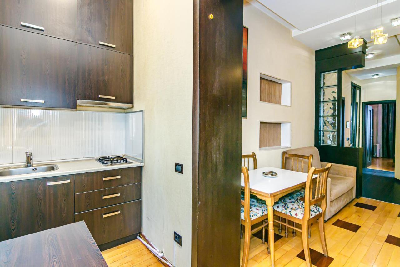 Lovely Sweet Apartment Baku Extérieur photo
